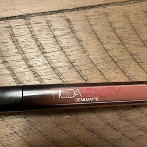 Demi Matte lippie